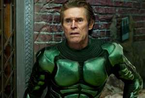 Tiktoker se asombra al entrevistar al reconocido actor Willem Dafoe desconociendo su identidad