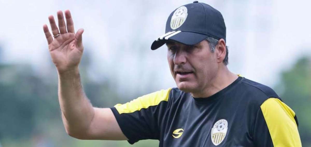 Santiago Escobar, nuevo DT de Universidad Cat&oacute;lica