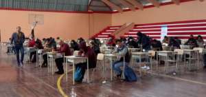 Estudiantes acudieron a rendir la prueba en Quito. 