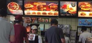 McDonald's sirve un lagarto a una clienta india