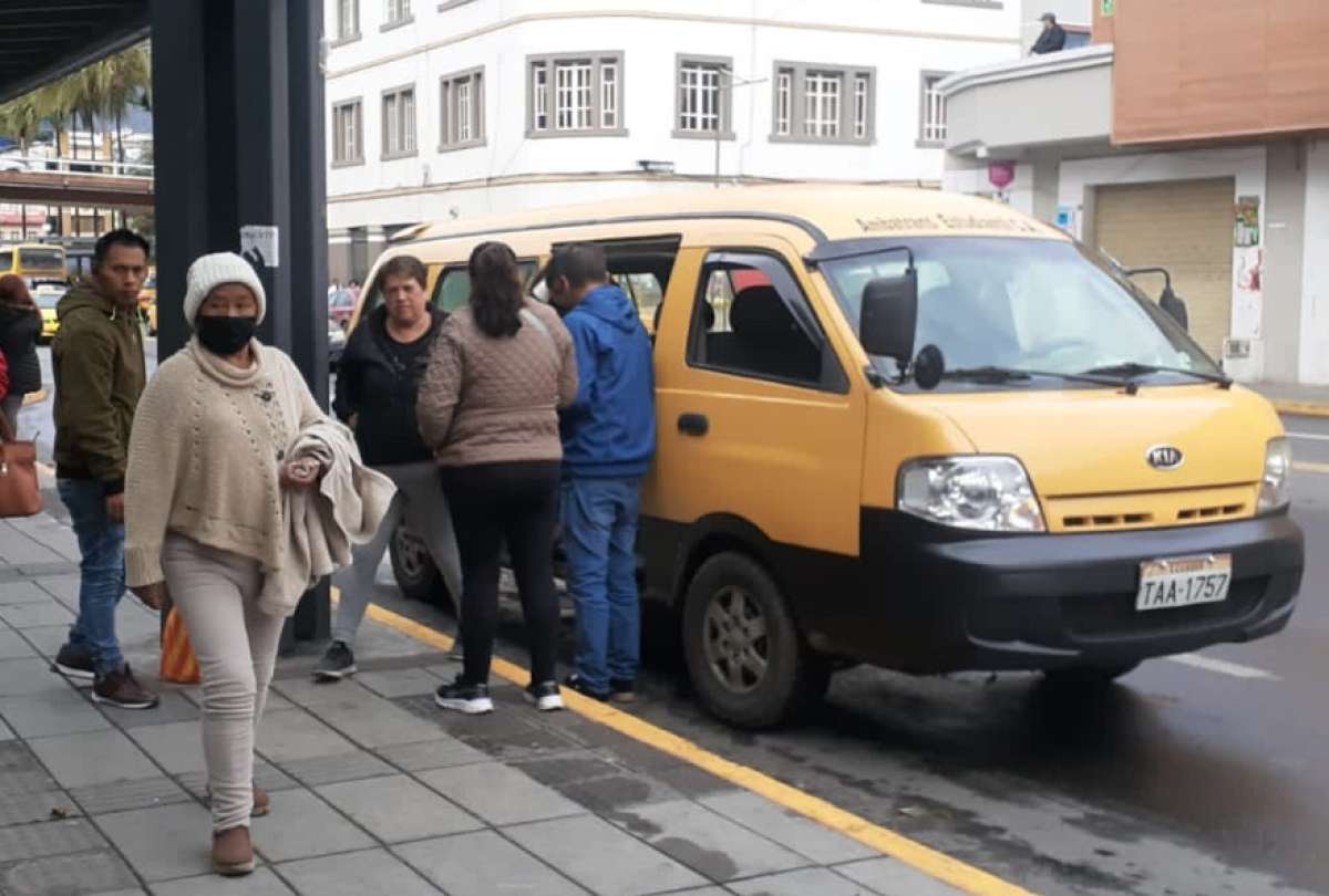 Una semana sin buses en Ambato por paro de transportistas 