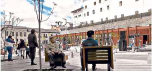 La ciudadan&iacute;a empez&oacute; a visitar la nueva plaza quite&ntilde;a desde la ma&ntilde;ana de ayer.