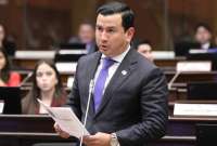 El legislador Ferdinan Álvarez recibió una petición del colectivo Los Ceibos. 