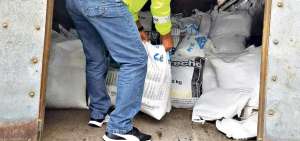 En 120 sacos de yute escond&iacute;an 240 fundas de cloruro de calcio, que iba a transportar la organizaci&oacute;n delictiva hasta la frontera norte del pa&iacute;s.
