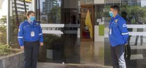 Tanto hombres como mujeres brindan seguridad en dependencias p&uacute;blicas, privadas, edificios, bancos, empresas, hospitales, traslado de dinero, entre otros.