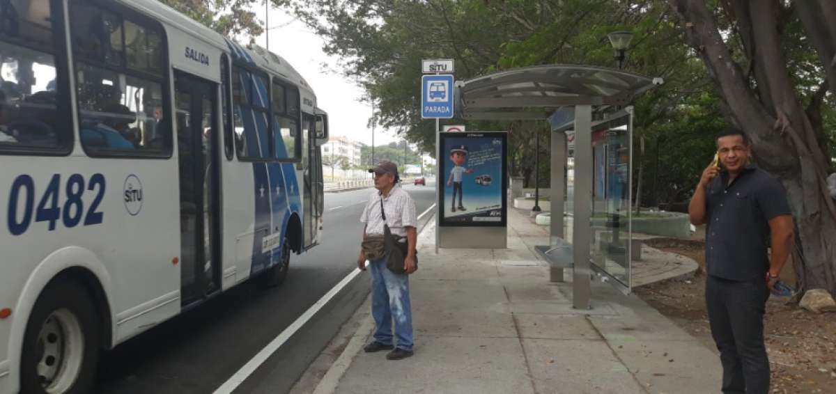 83 nuevos paraderos de buses se instalan en Guayaquil