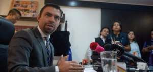 El titular del CNE hizo el anuncio mientras explicaba a representantes de varios partidos pol&iacute;ticos nacionales c&oacute;mo se llevar&aacute;n a cabo las reformas normativas. 