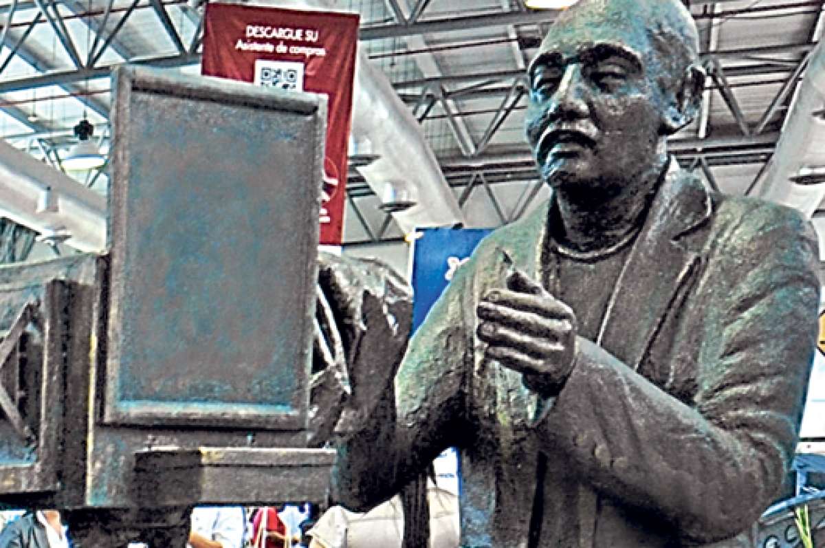 Las grandes reses atrajeron a los porte&ntilde;os en una de las ferias por fiestas octubrinas