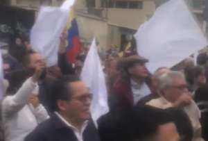 Ciudadanos se congregan en Quito para rechazar el paro nacional