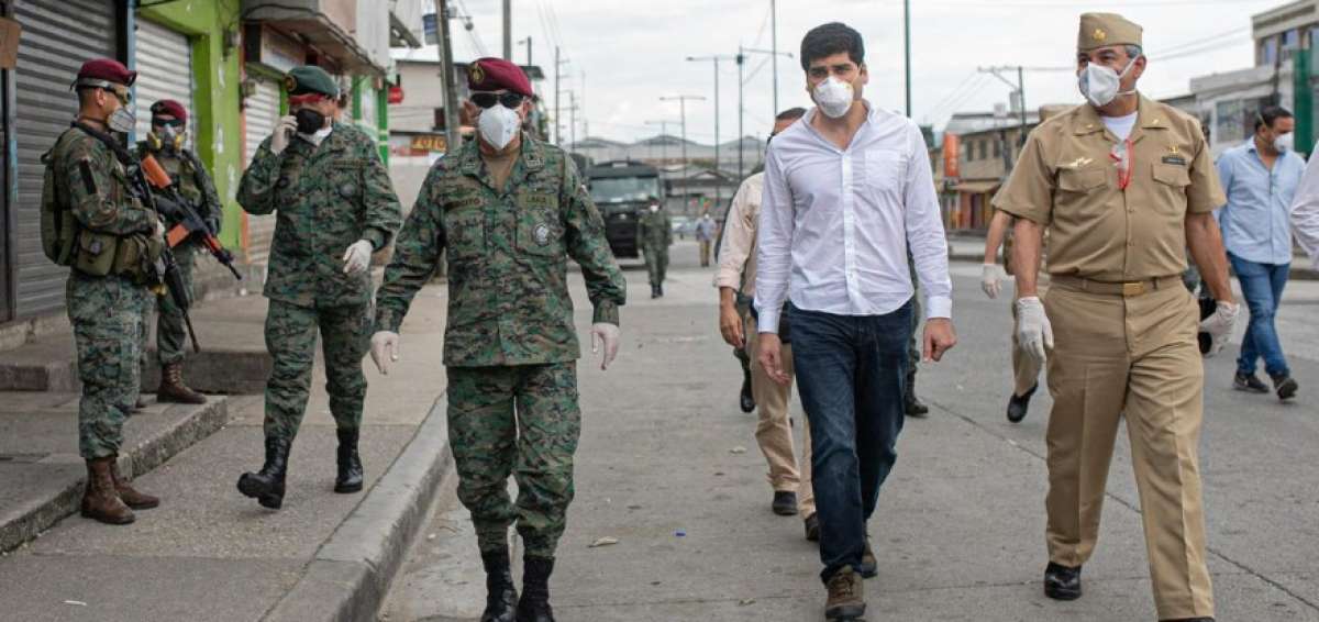Vicepresidente y FF.AA. coordinan operativos de toque de queda en Guayaquil