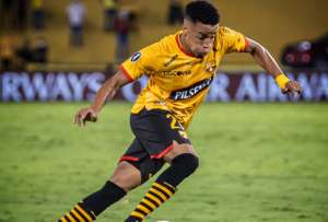 Byron Castillo queda fuera de la Selecci&oacute;n