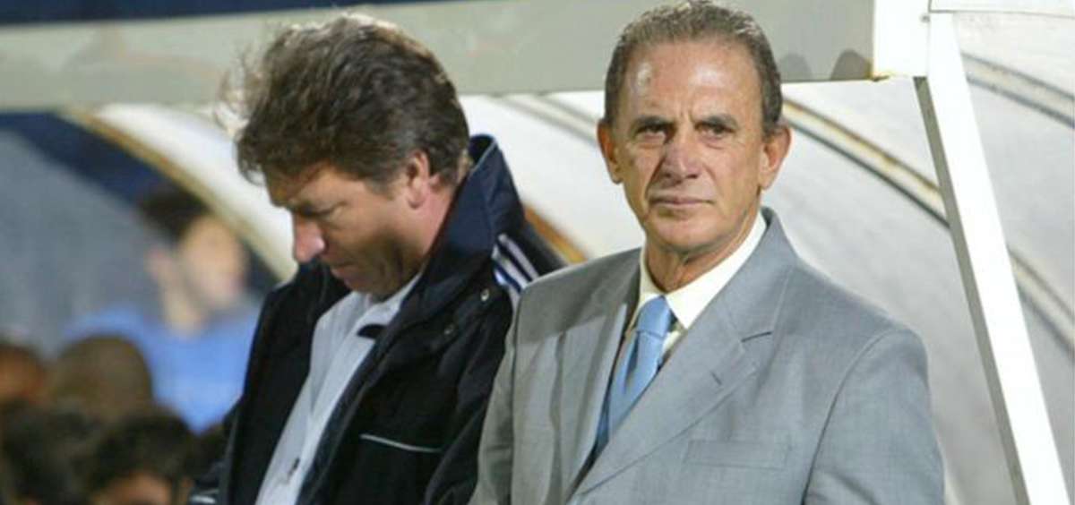 Muri&oacute; el entrenador Carlos Alberto Silva, que dirigi&oacute; la Sele&ccedil;ao y el FC Porto