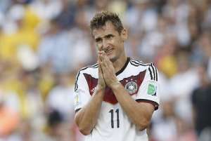 Klose, de 36 a&ntilde;os, pone as&iacute; fin a una exitosa carrera con Alemania. Foto: Archivo/AFP