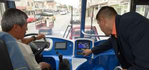 Los buses contar&aacute;n con un panel digital para el control del clima, iluminaci&oacute;n y puertas.