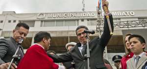 Javier Altamirano asumi&oacute; la alcald&iacute;a de Ambato.