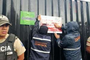 En Quito, un búnker fue encontrado al interior de un “night club&quot;. El dueño de esta propiedad podría enfrentar una multa de USD 9.400. 