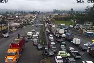 Congestión vehicular en la Panamericana llegó hasta el sur de Quito