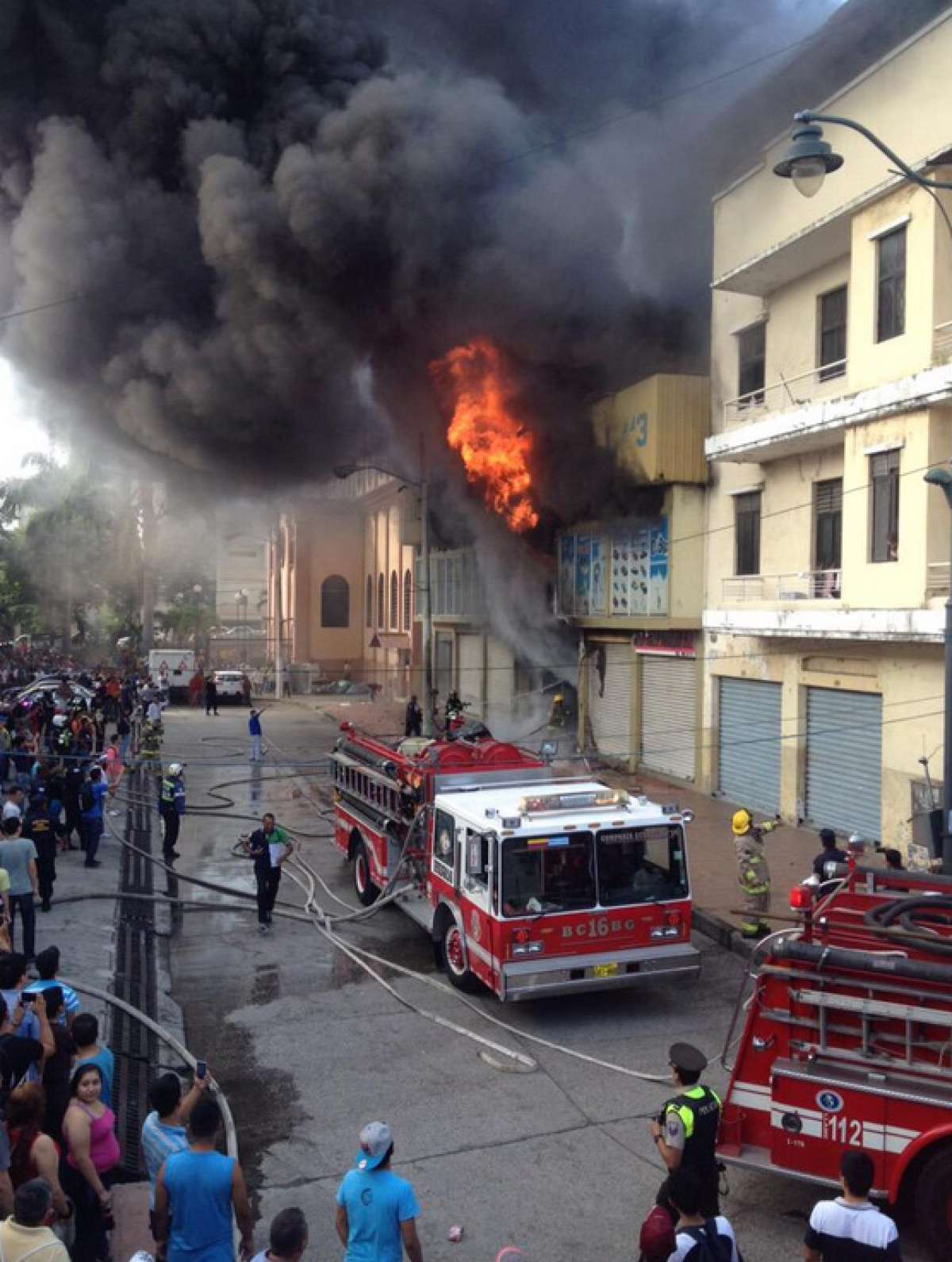 Incendio en Bah&iacute;a Mall en Guayaquil