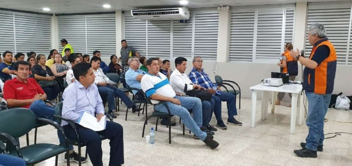 Las autoridades han realizado reuniones con el fin de preparar a la comunidad para el simulacro.
