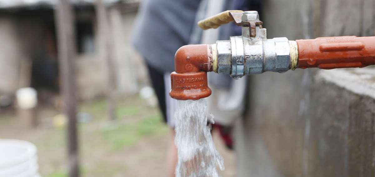 El sistema de agua potable capta 100 litros por segundo del r&iacute;o Mindo y los traslada a la zona alta del noroccidente de Quito. 