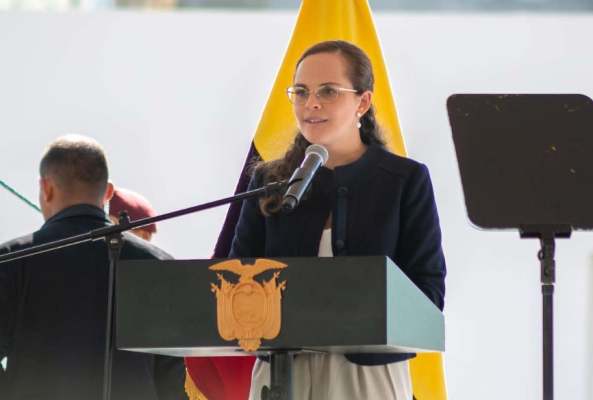Maria Brown, ministra de Educación, anunció que han cumplido todos los acuerdos con los maestros jubilados.