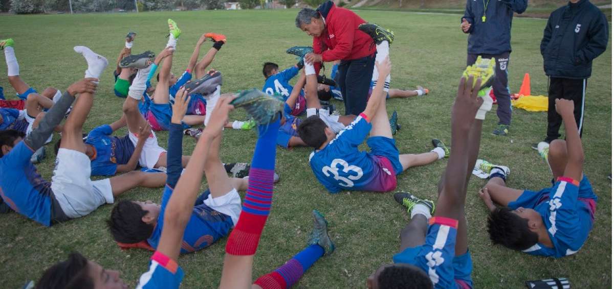 La formaci&oacute;n de futbolistas tendr&aacute; nuevos par&aacute;metros con la aplicaci&oacute;n del proyecto G-100; las escuelas de f&uacute;tbol ser&aacute;n calificadas y avaladas por la FEF.