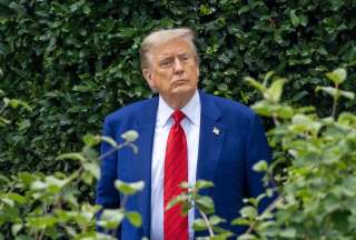 El presidente estadounidense Donald Trump cuestionó a Israel e Irán por romper el alto al fuego.