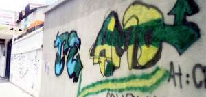 Multas y labores comunitarias para los grafiteros