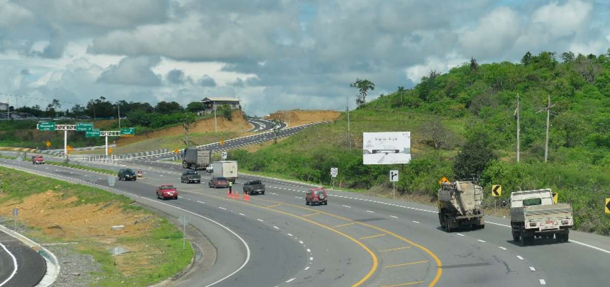 Las obras que mejorar&aacute;n la conectividad entre Progreso, Playas, Salinas y Guayaquil fueron construidas por la compa&ntilde;&iacute;a china Synohidro.