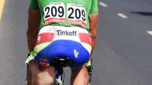 El eslovaco estaba bien posicionado para vencer una nueva etapa y mantener el maillot verde antes de que el accidente ocurriese a ocho kil&oacute;metros de meta. Foto: Internet
