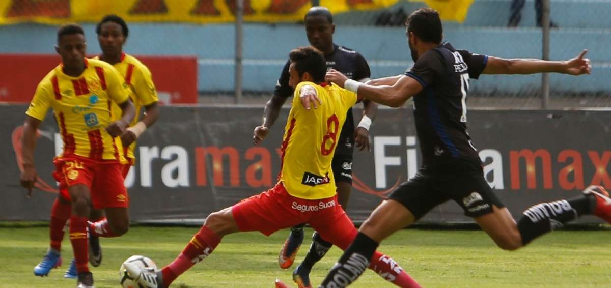 Independiente vence por la m&iacute;nima a Aucas