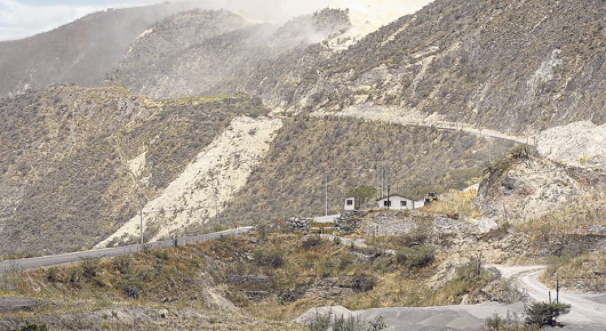 Los trabajos en la v&iacute;a, como estabilizaci&oacute;n de taludes y la ampliaci&oacute;n a 4 carriles, contin&uacute;an y est&aacute; previsto que concluyan en diciembre de 2015. Foto:  Archivo / El Tel&eacute;grafo