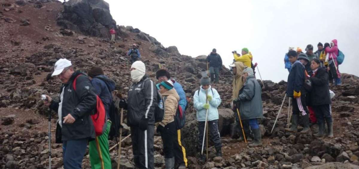 Limpiaron un cerro y una laguna en Carchi para crear conciencia ambiental