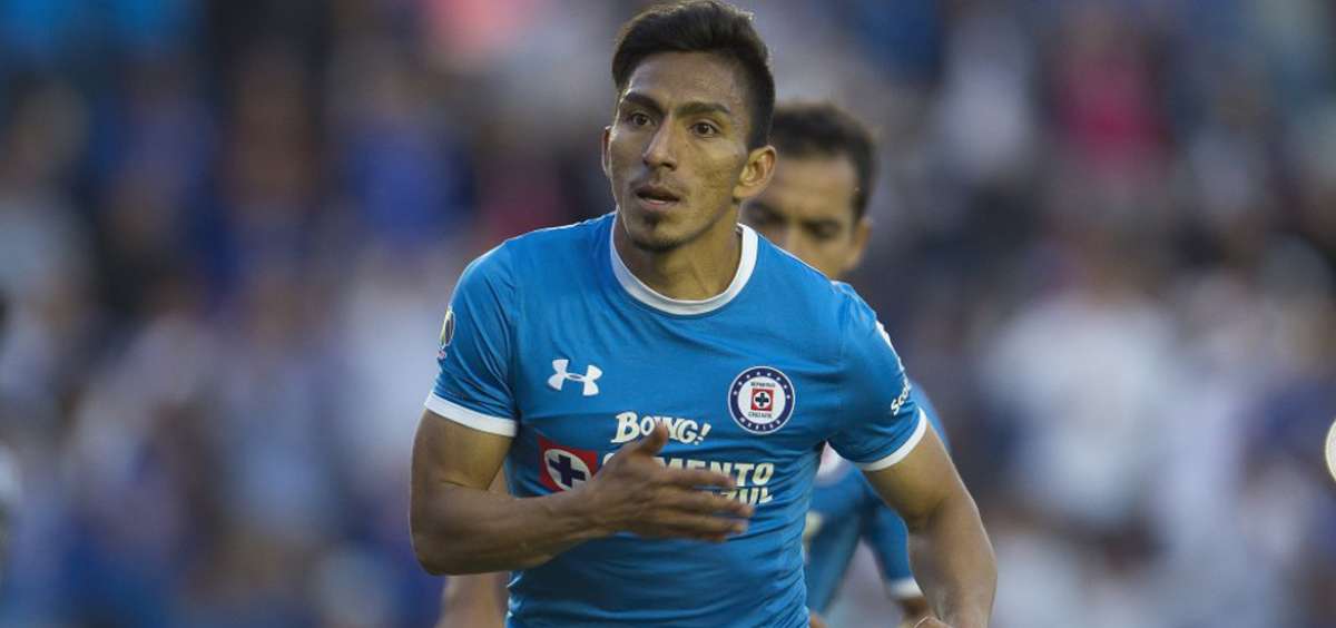 &Aacute;ngel Mena anot&oacute; gol de tiro libre