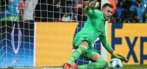 El portero fue el h&eacute;roe en los  penaltis al parar el lanzamiento definitivo a Tammy Abraham.