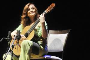 Guitarrista cl&aacute;sica paraguaya nominada a Grammy Latino