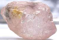 Un diamante gigante rosa de 170 quilates fue descubierto en Angola