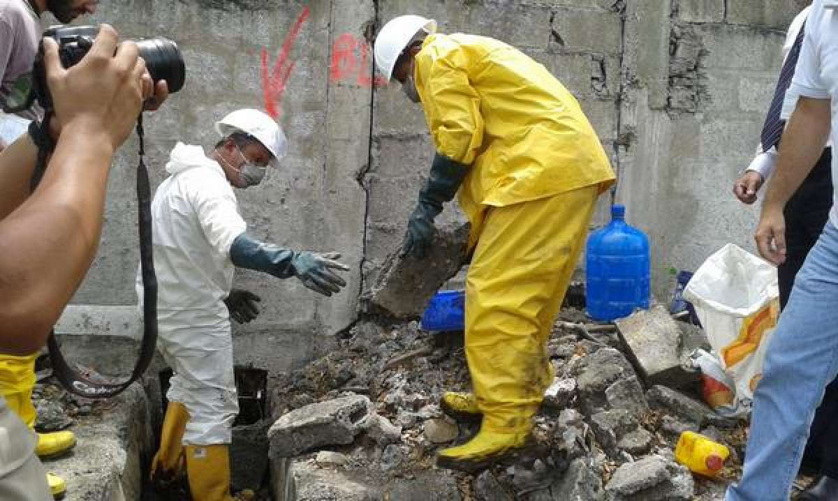 Durante la inspecci&oacute;n que se llev&oacute; a cabo en los ramales del norte de la ciudad, Miraflores-Urdesa y Kennedy-Urdesa, se pudo constatar desembocaduras de aguas servidas, las cuales aumentan la contaminaci&oacute;n en el estero. Foto: @MAESgmc