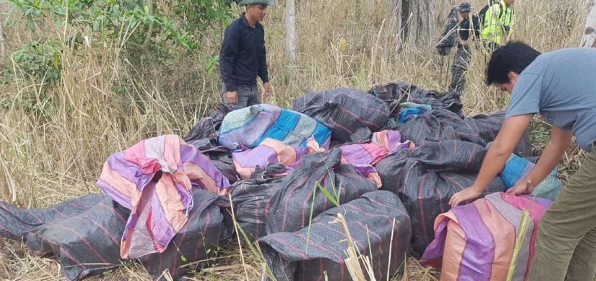 La Polic&iacute;a hall&oacute; en sacos de yute m&aacute;s de 2,5 toneladas de coca&iacute;na, en una zona rural de Manab&iacute;.