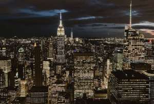 Disponen toque de queda para 1.900 migrantes en Nueva York