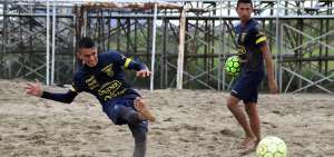 La selecci&oacute;n ecuatoriana de f&uacute;tbol playa entrena en El Murci&eacute;lago, en Manta. La Tricolor disputar&aacute; la primera fase en la Zona 1 junto a Paraguay y Venezuela. Debutar&aacute; frente a los &ldquo;llaneros&rdquo; el 20 de marzo.  