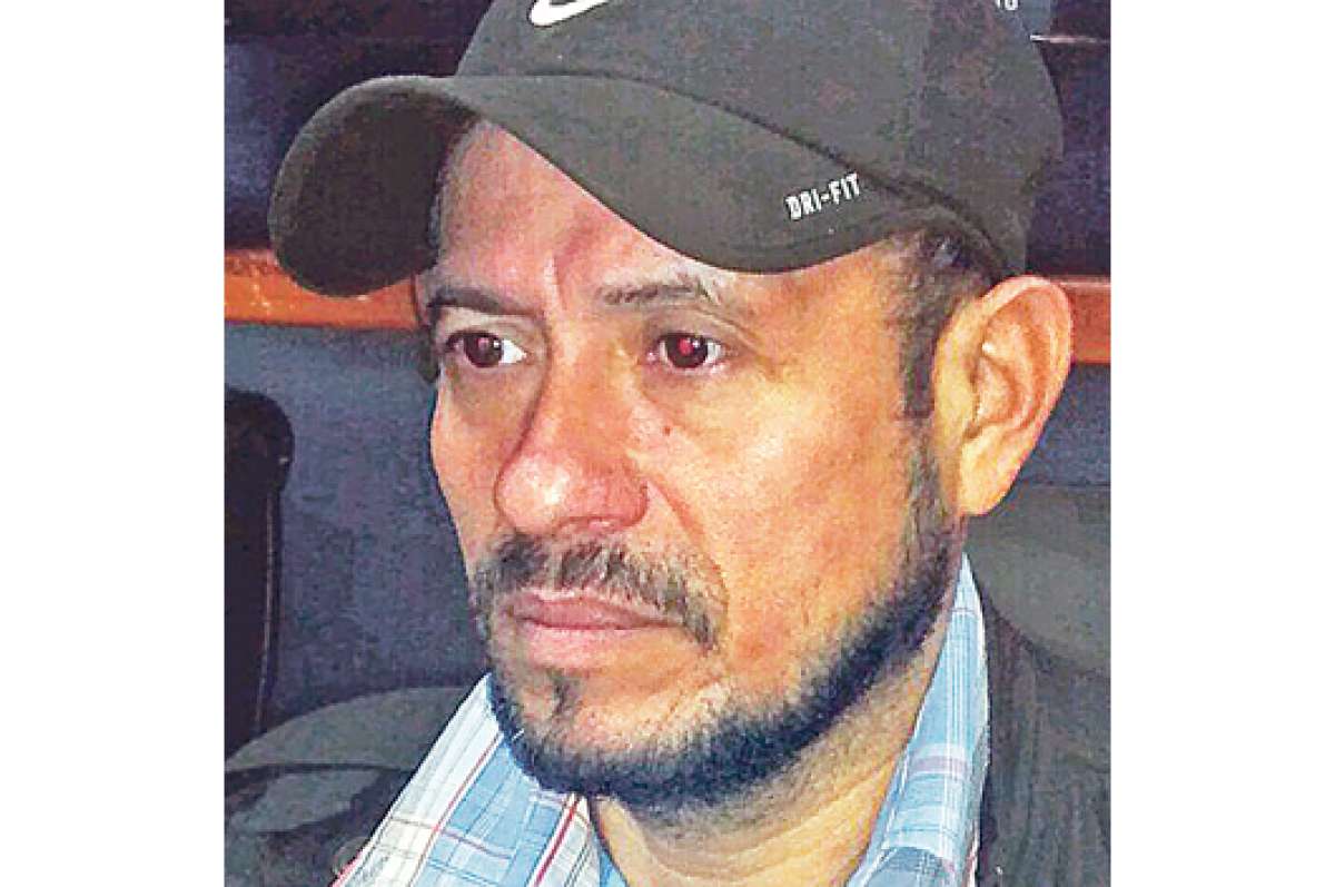 Roke, un libro que revive la lucha urbana en El Salvador
