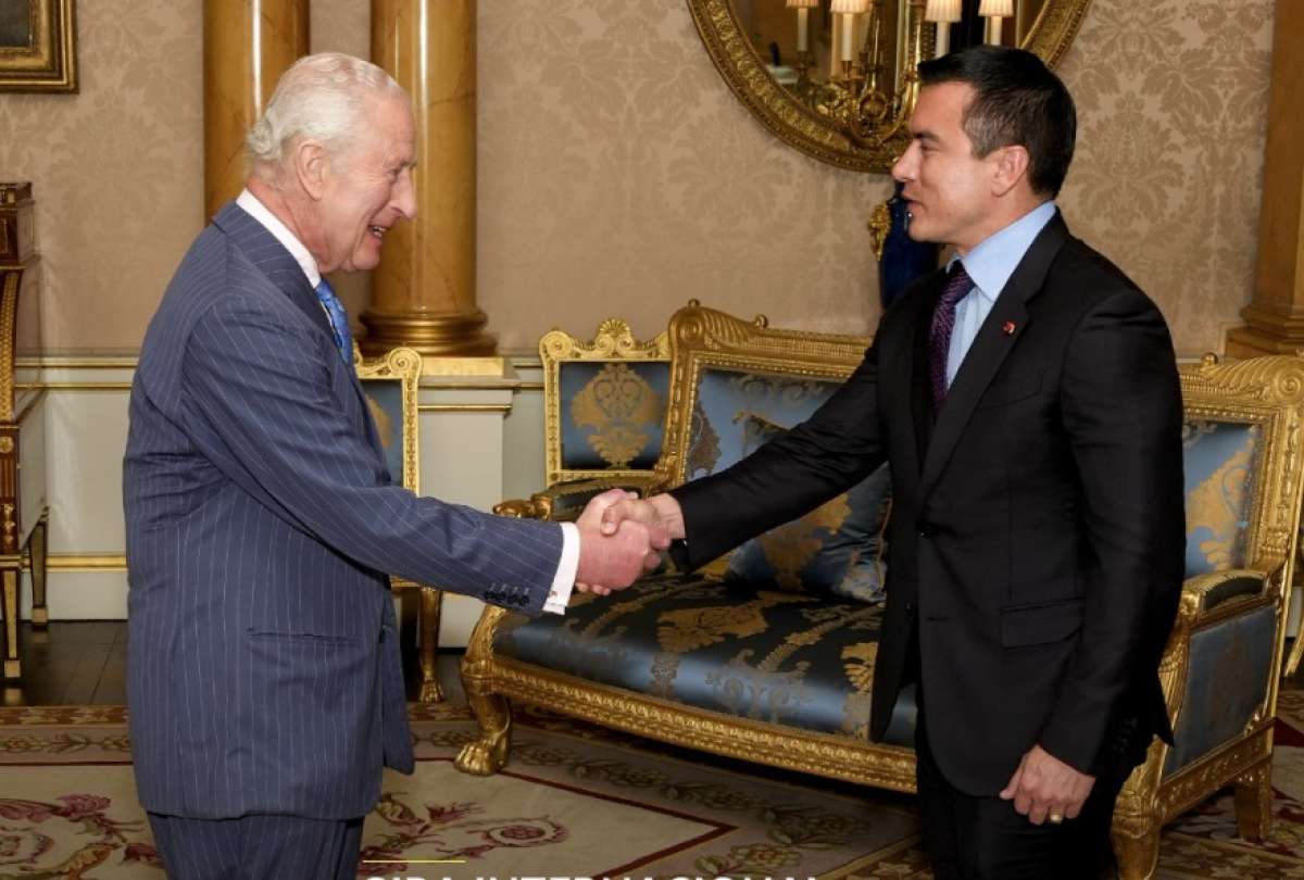 El presidente Daniel Noboa y el rey Carlos III hablaron sobre el fortalecimiento de las relaciones entre Ecuador y Reino Unido.  