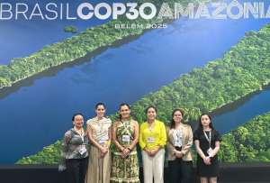 La ministra Inés María Manzano encabeza la delegación ecuatoriana en la COP30, en Brasil.