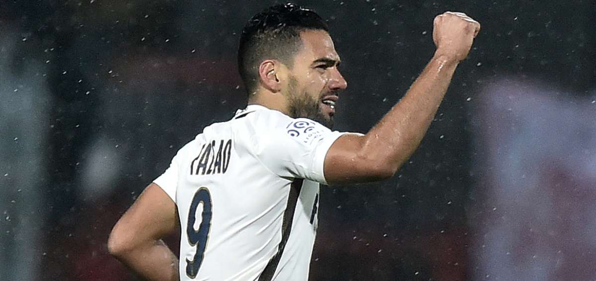 Falcao renov&oacute; contrato con el M&oacute;naco hasta 2020