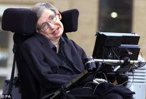 Stephen Hawking felicita a Eddie Redmayne por ganar Oscar al Mejor Actor