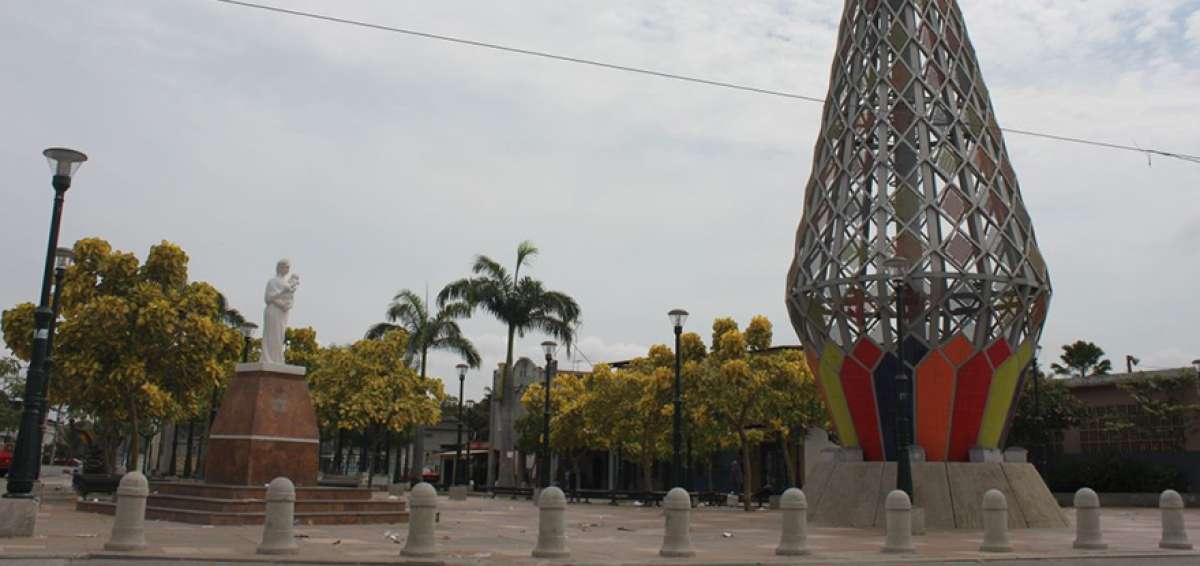 Con el apoyo de la Municipalidad de Guayaquil,  esta parroquia urbana tiene varios sectores regenerados. El parque central es uno de los principales atractivos.
