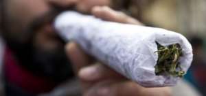 Consumidores de marihuana en farmacias superan los 25.000 en Uruguay