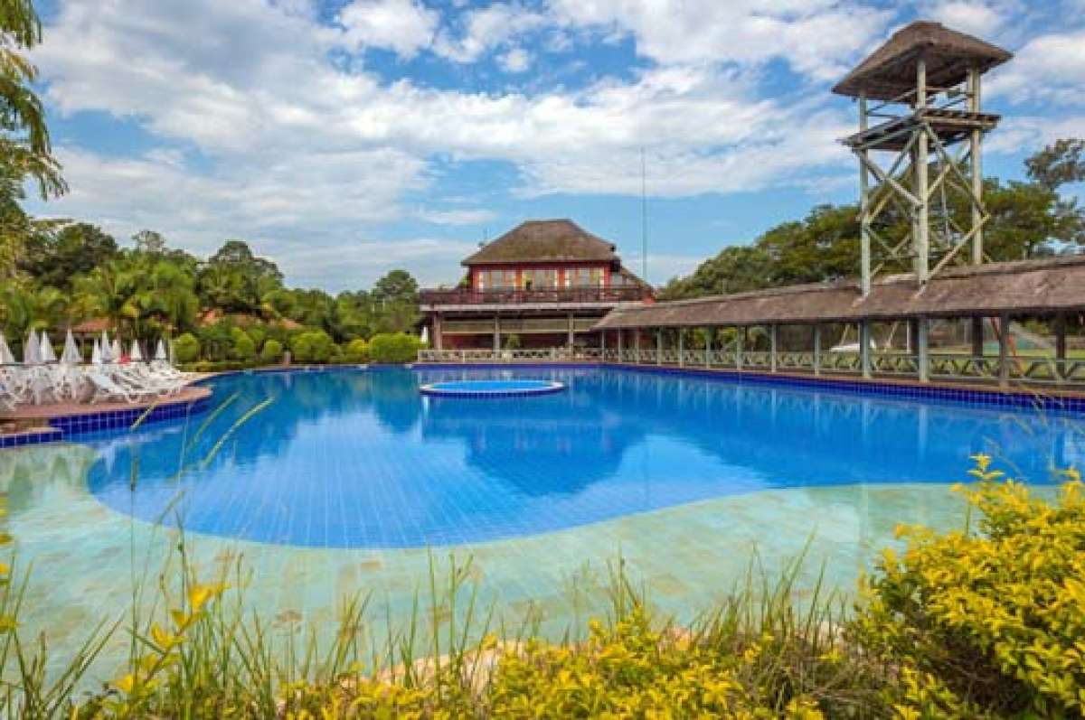 Vista general de una piscina en el  Vila Ventura Resort, donde   Ecuador se alojar&aacute; durante la Copa Mundial de la FIFA Brasil 2014. Foto: afp