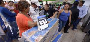 Durante los d&iacute;as que se desarroll&oacute; el Black Friday, los clientes llenaron los almacenes en busca de art&iacute;culos con los mejores descuentos.